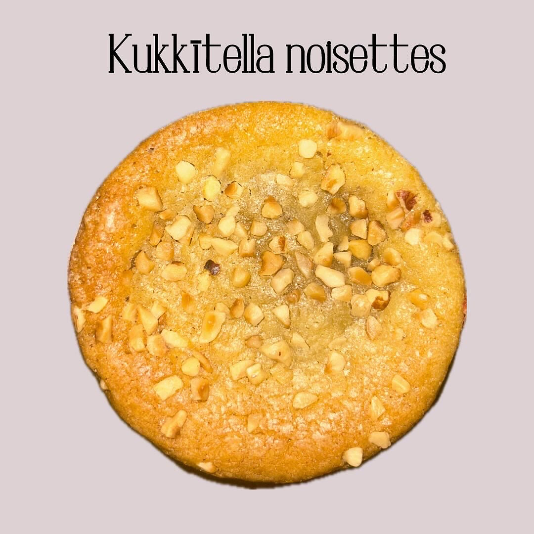 Kukkītella Noisettes